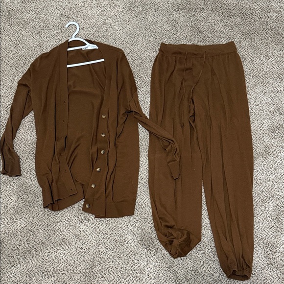 Zara Set - Brown Cardigan and Jogger Pants Set - Picture 1 of 1